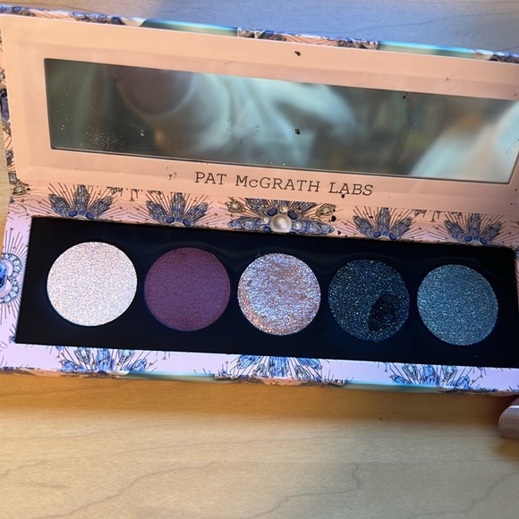 Pat McGrath Labs Bijoux Brilliance eye shadow palette: Lunar Nightshade - Picture 8 of 8